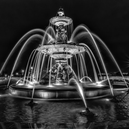 Tourny Fountain by Stan Greenberg